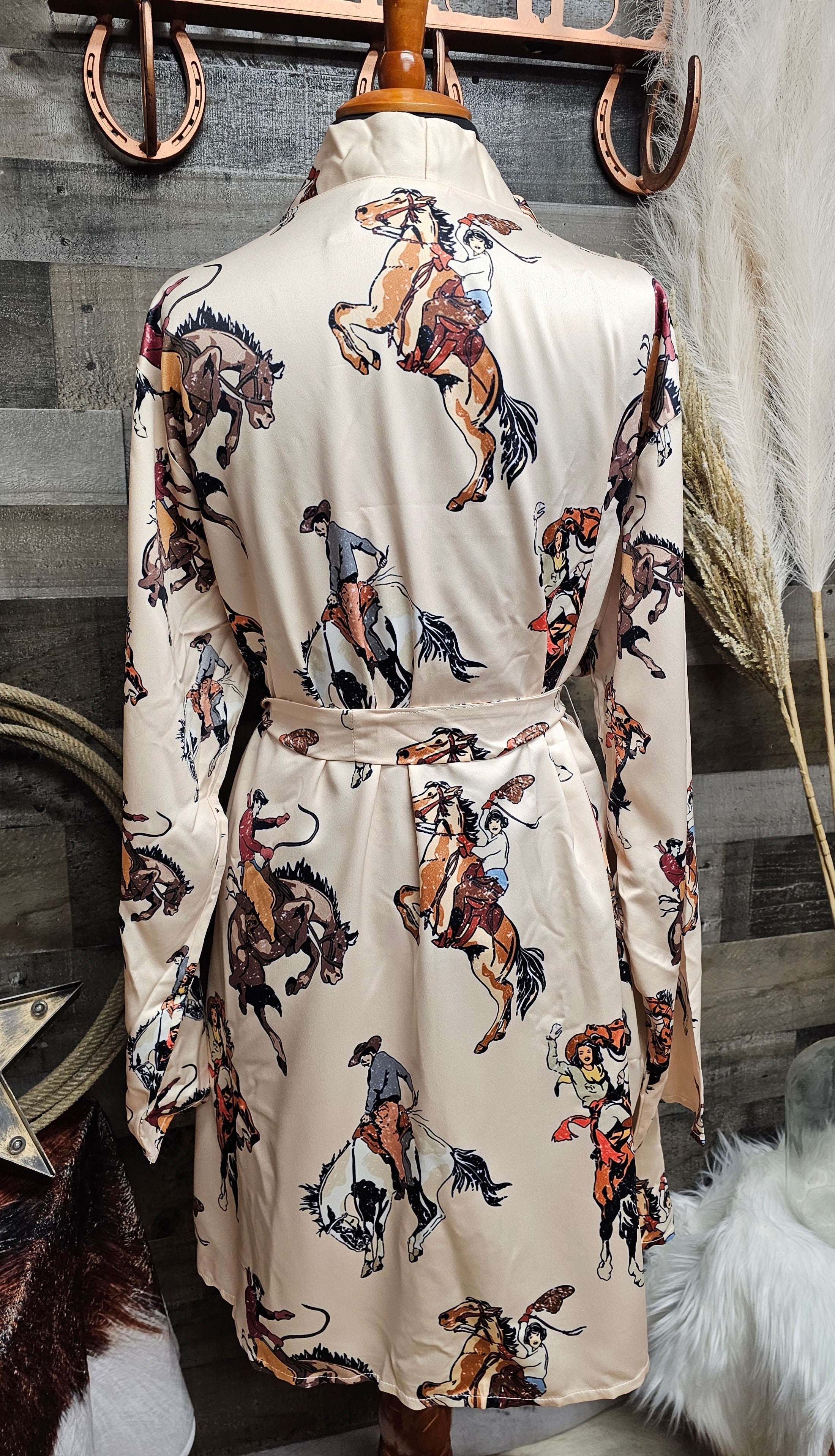 Vintage Cowgirl Women's Long Sleeve Belted Satin Feel Dressing Lounge Robe