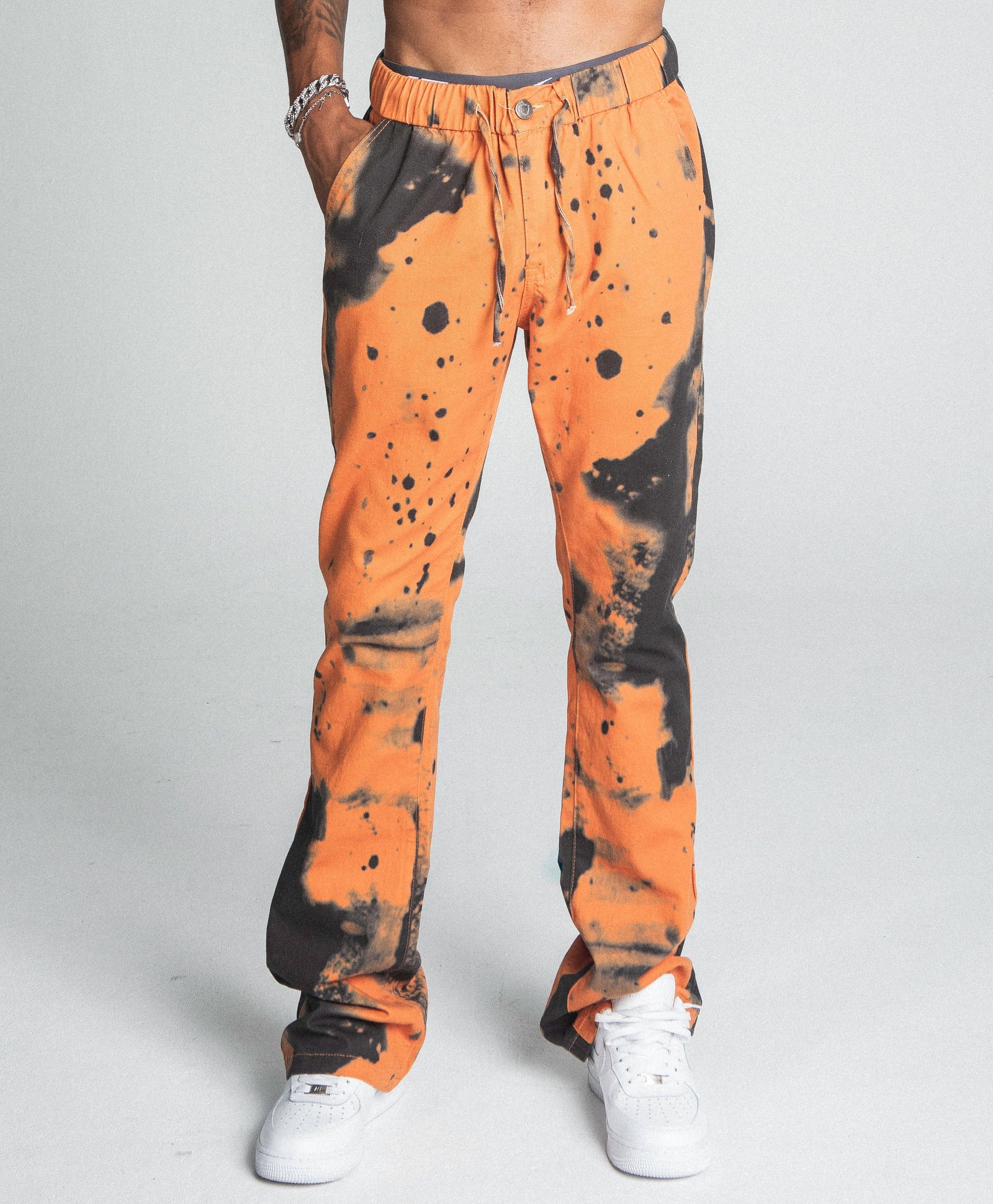 Ultimate Guide to Streetwear Jeans Trends 2026: Stacked Jeans, Baggy Fits & Urban Style