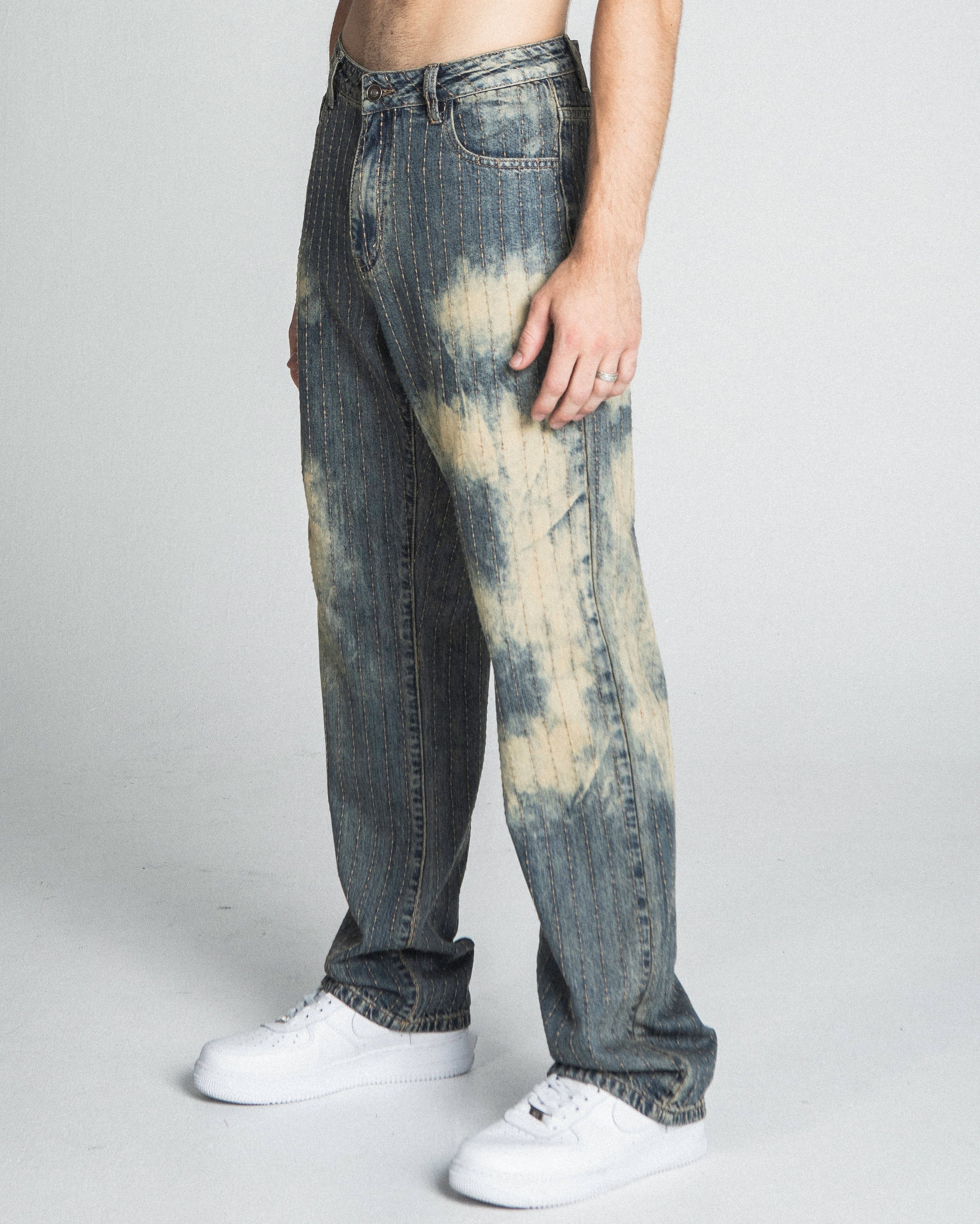 AJ01L-3 Vintage Thread Line Loose Jeans