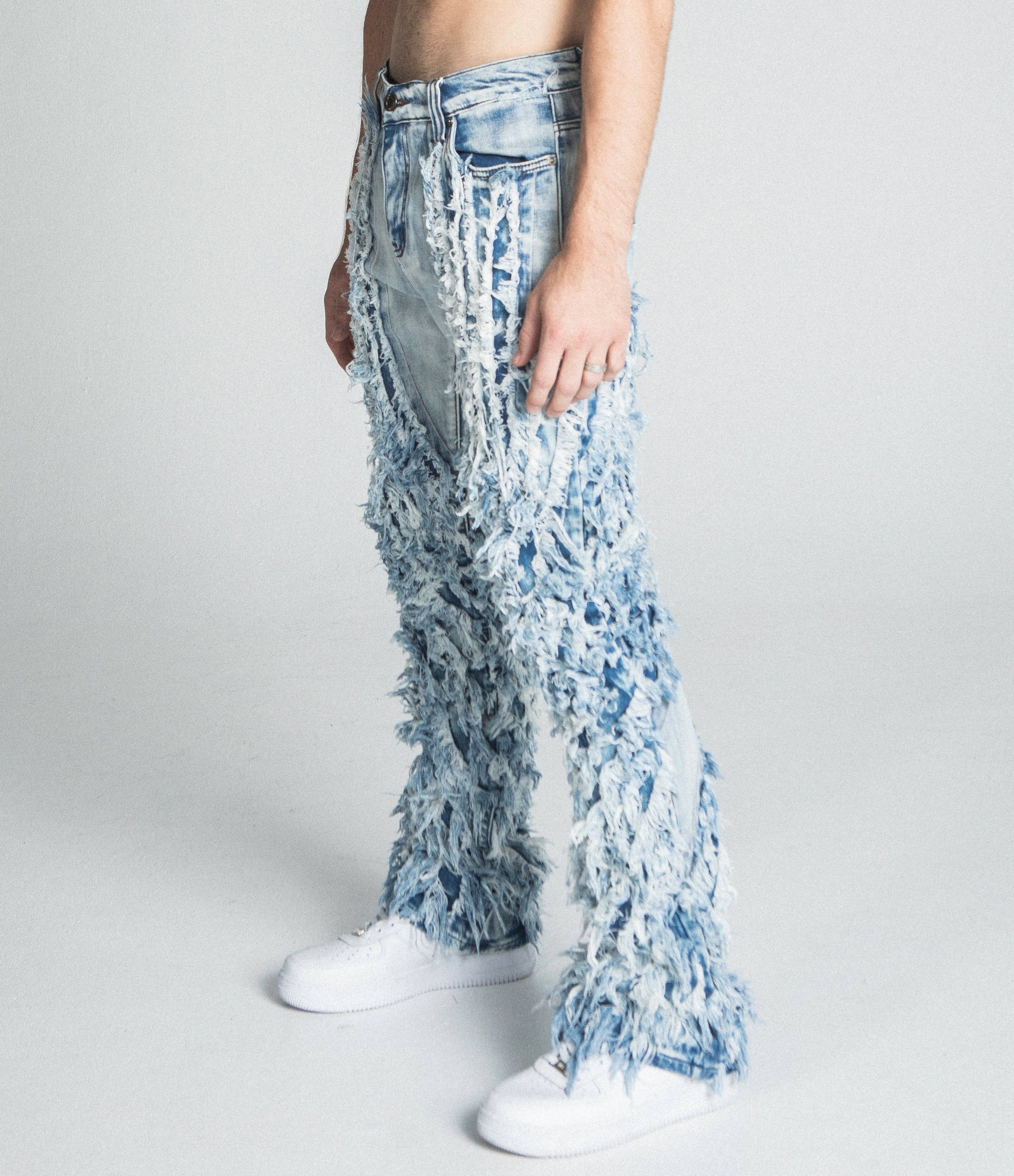 AJ18SK EXTREME FRAYED STACKED JEANS