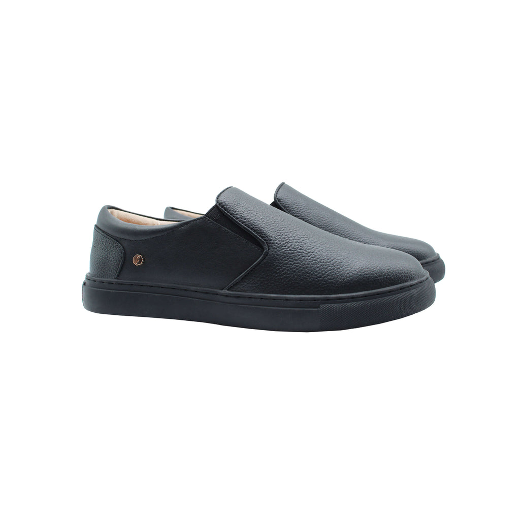 Fintoes Black Leather Boys Weekday Step-In Shoe / Pebbled Leather Front And Back  For Work And School