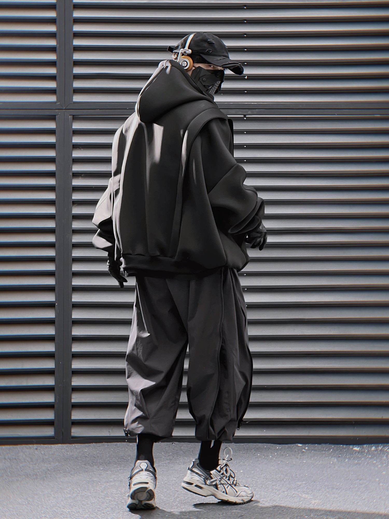 HiH50 Black Nexus Hoodie