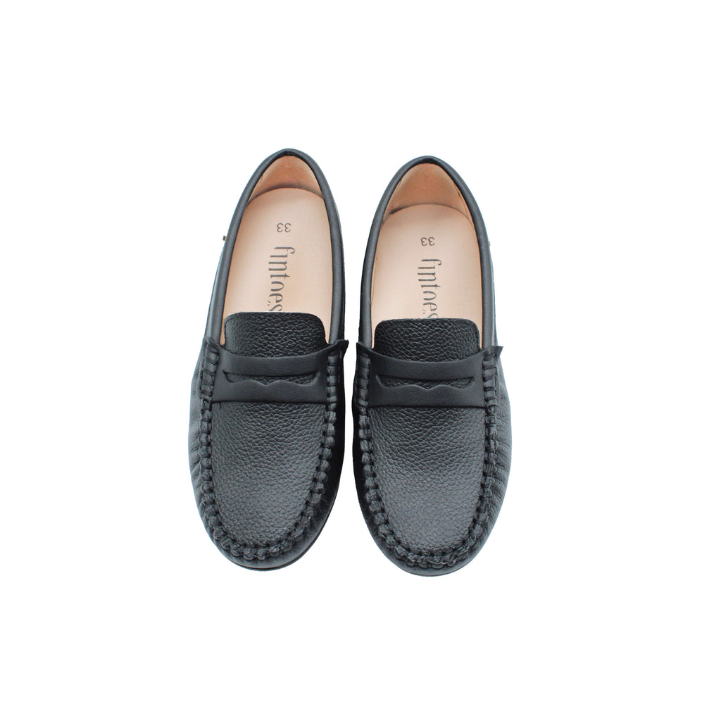 Fintoes Black Pebbled Leather Loafer For Work And School