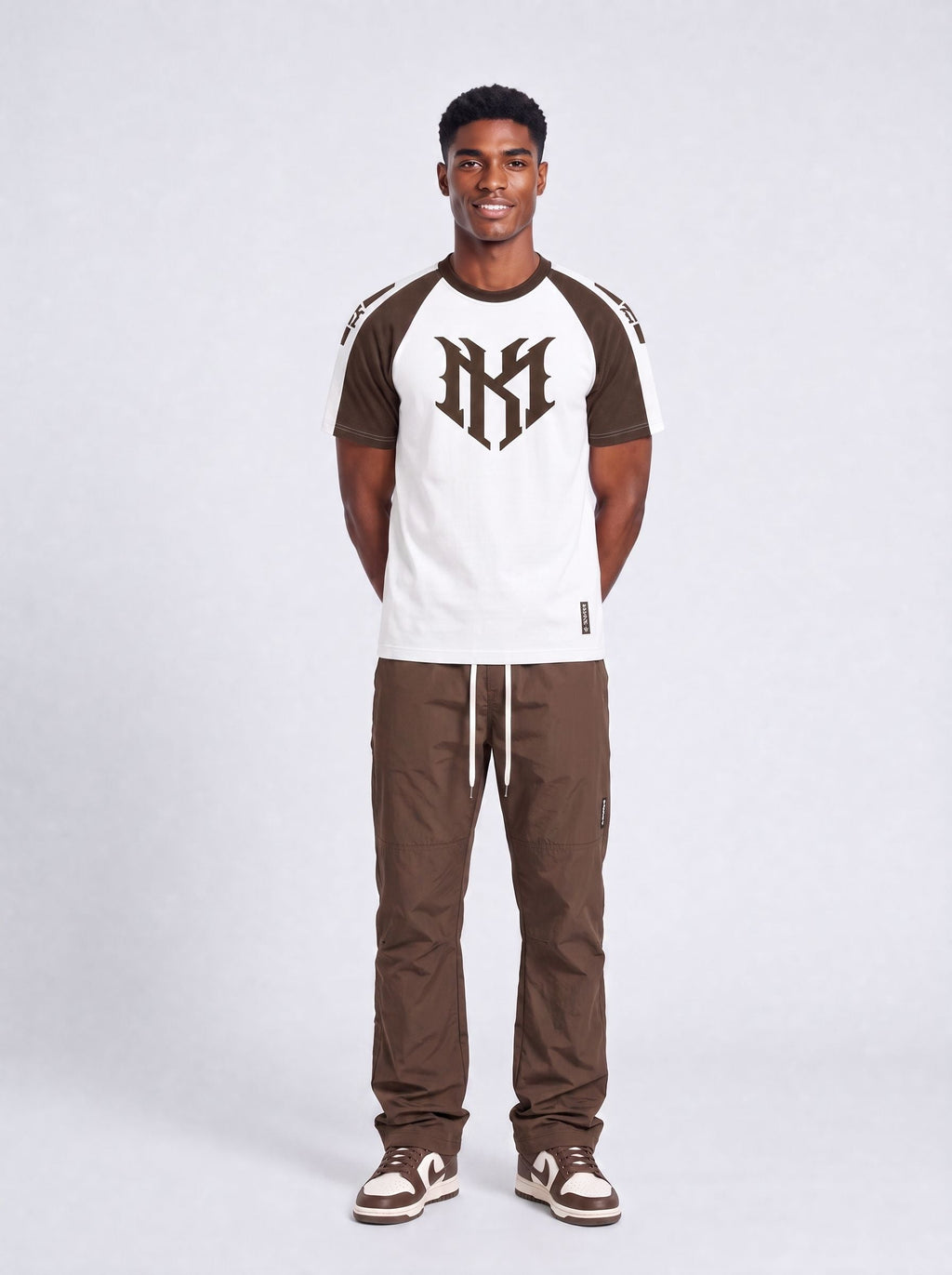 M119 Adorni Reglan T-shirt - Dark Brown