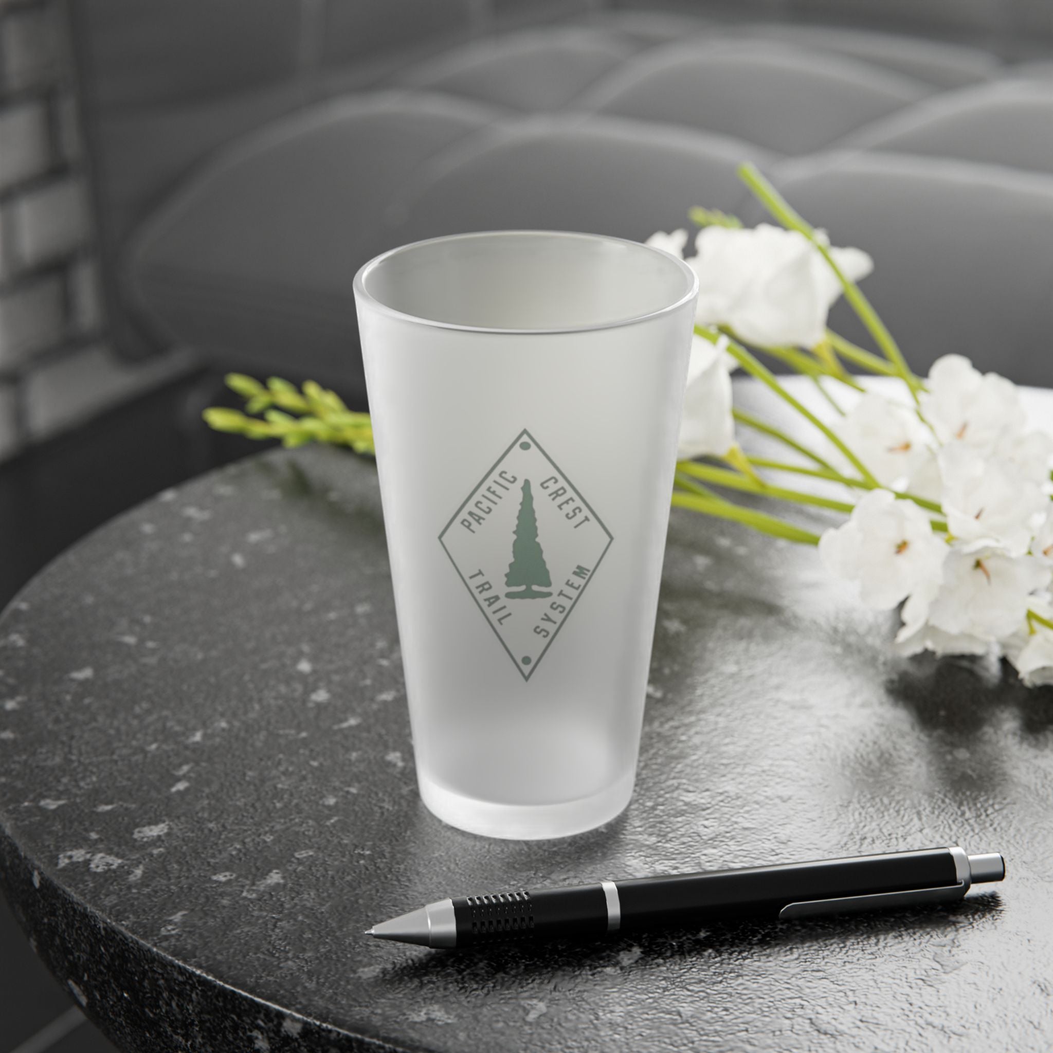 Pacific Crest Trail Classic Diamond Trail Marker Frosted Pint Glass