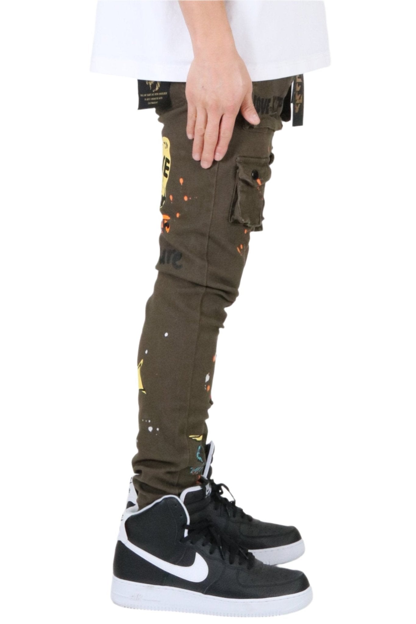 Zati Men's premium skinny twill cargo pants.