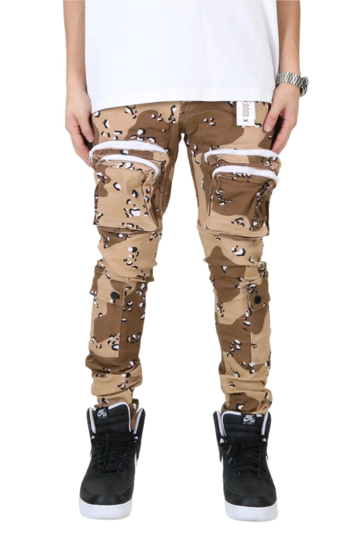 MONT Men's premium twill desert camo pattern cargo pants.