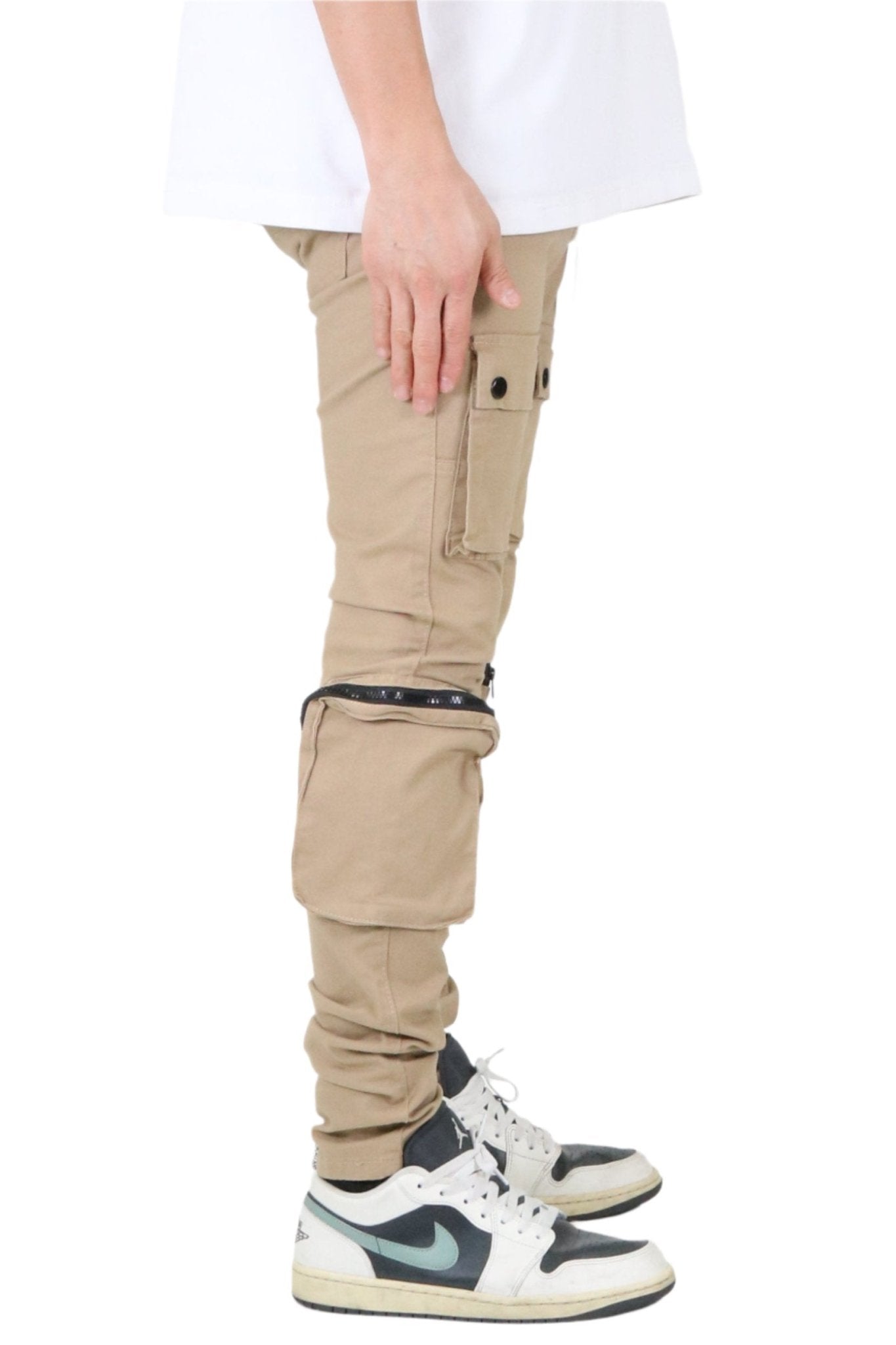 Brun Men's premium twill cargo pant with multi functional pockets