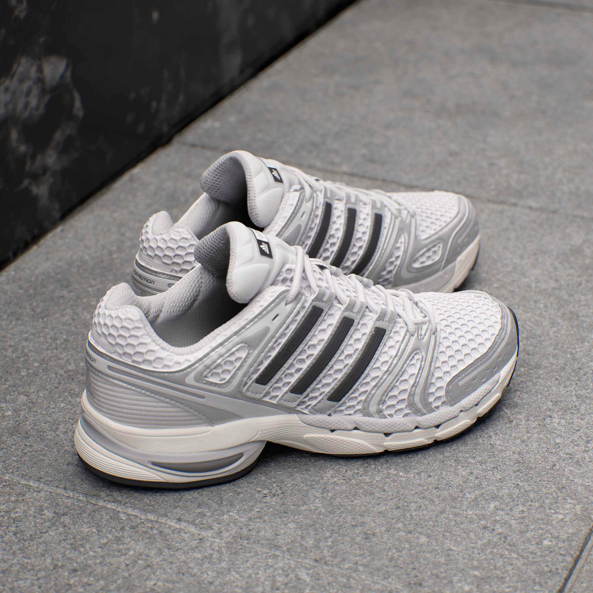 Adidas Mens Adistar Control 5 - Silver
