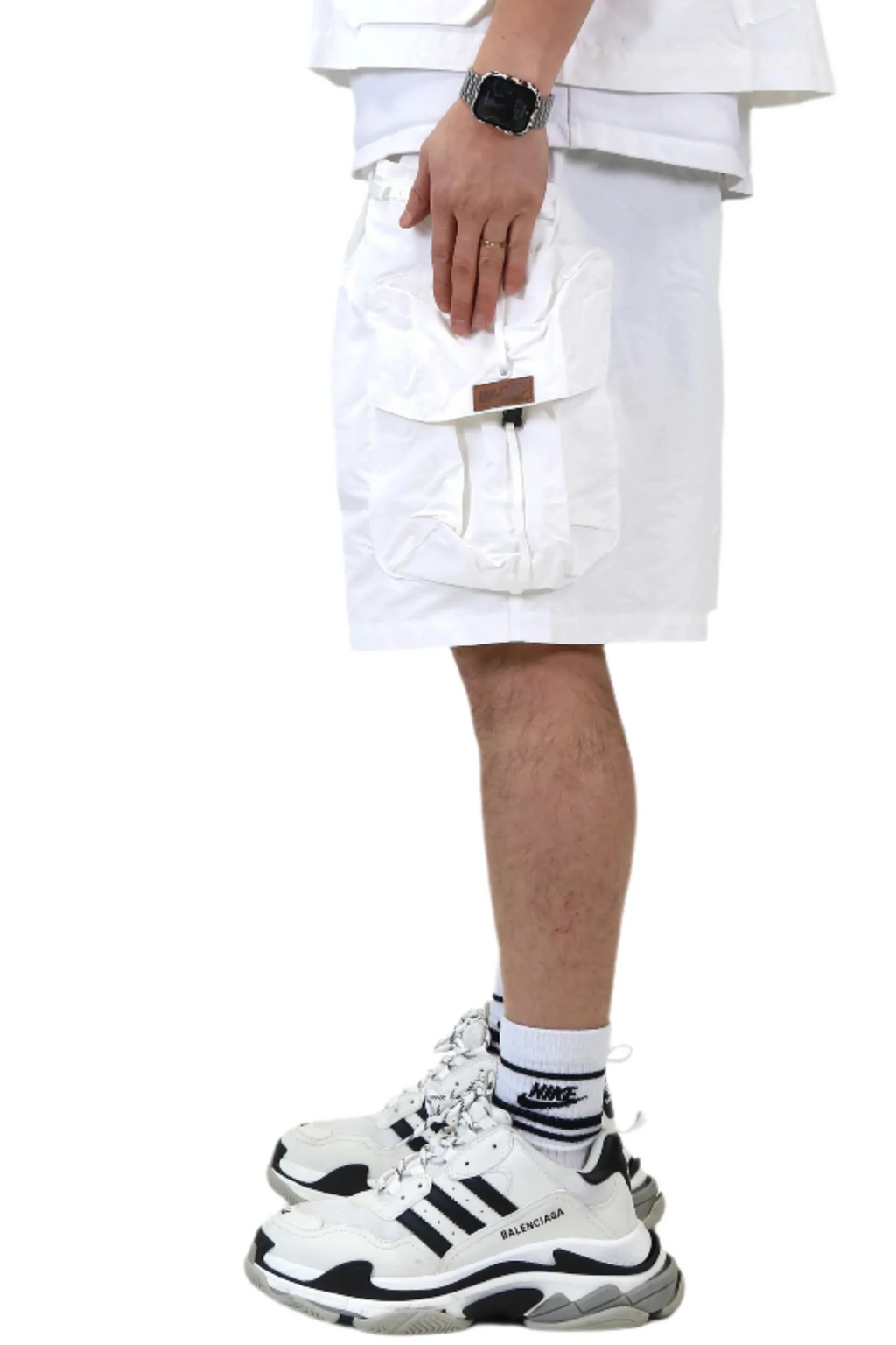 REVOL Fine Twill Wide bottom opening short pants.