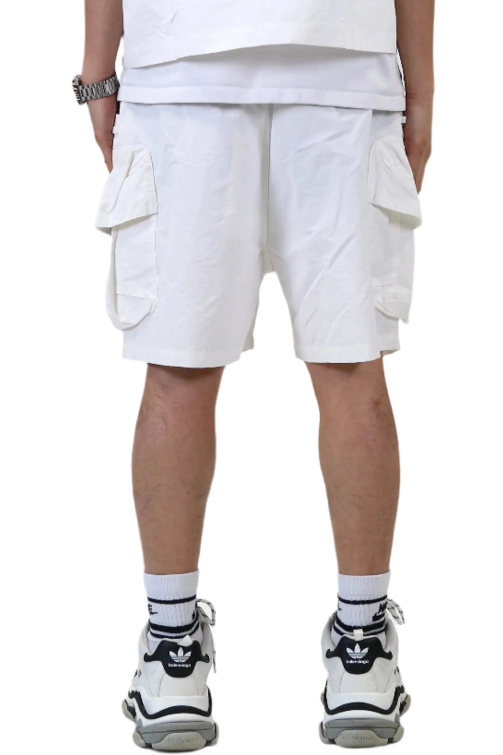 REVOL Fine Twill Wide bottom opening short pants.