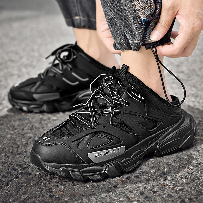 B33 Black Sneakers