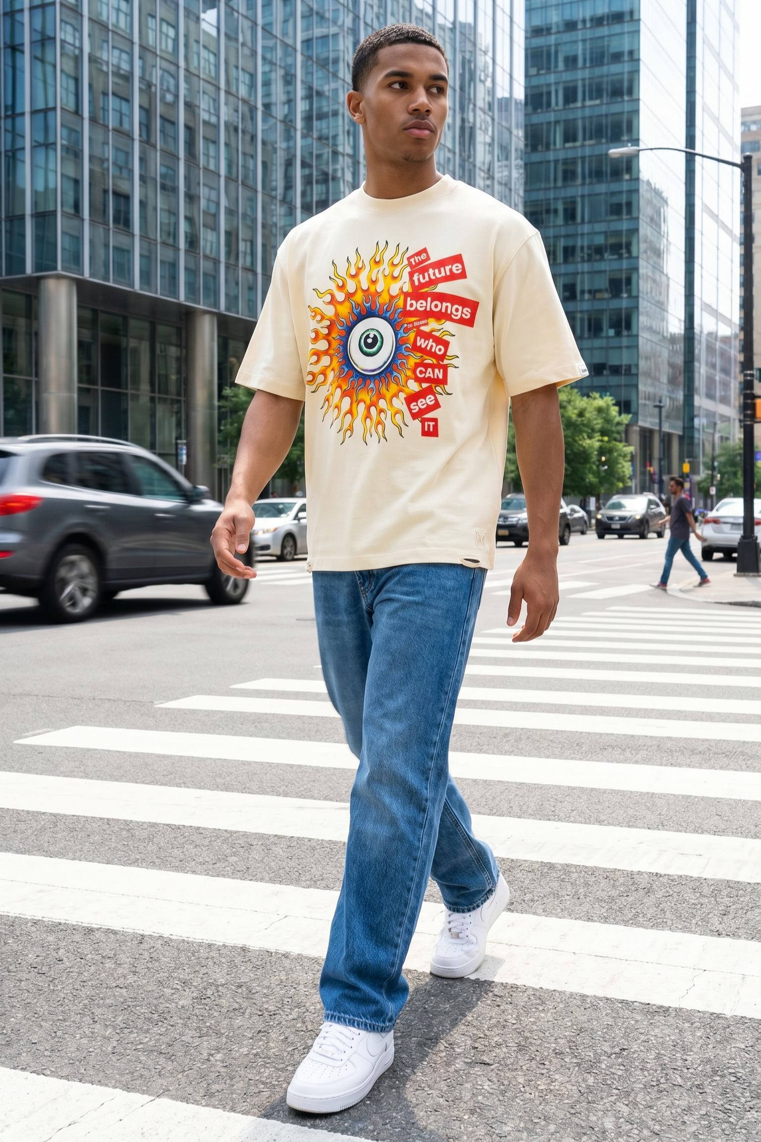 M360 The World is Watching Oversized T-shirt - Natural