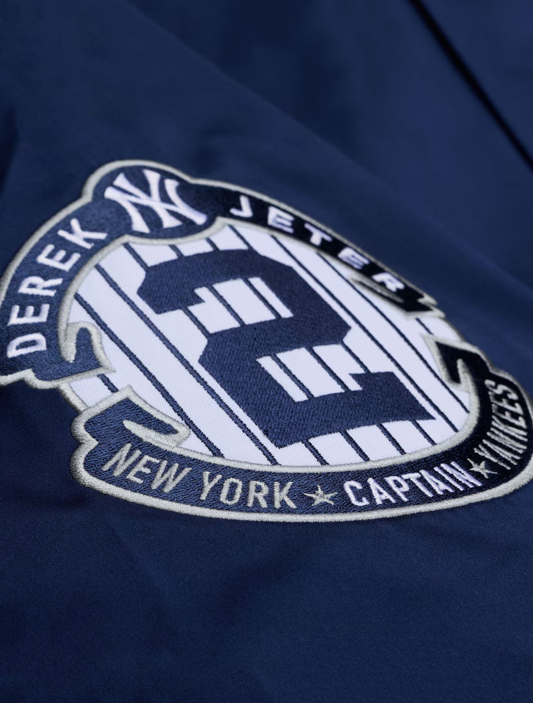 Mitchell & Ness Court Yankees Derek Jeter Satin Jacket - Navy
